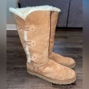 Bailey Triple Button Ugg boots